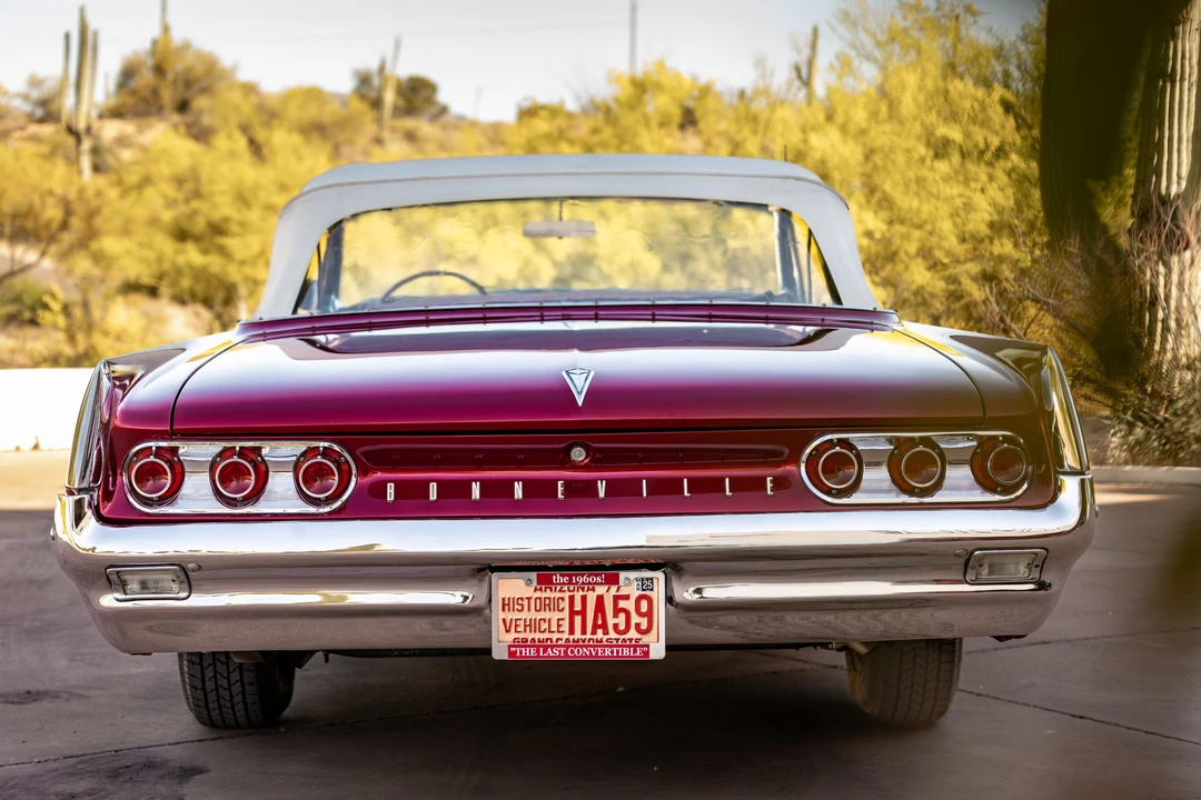 1961 Pontiac Bonneville 2nd Gen - Image 10 of 31