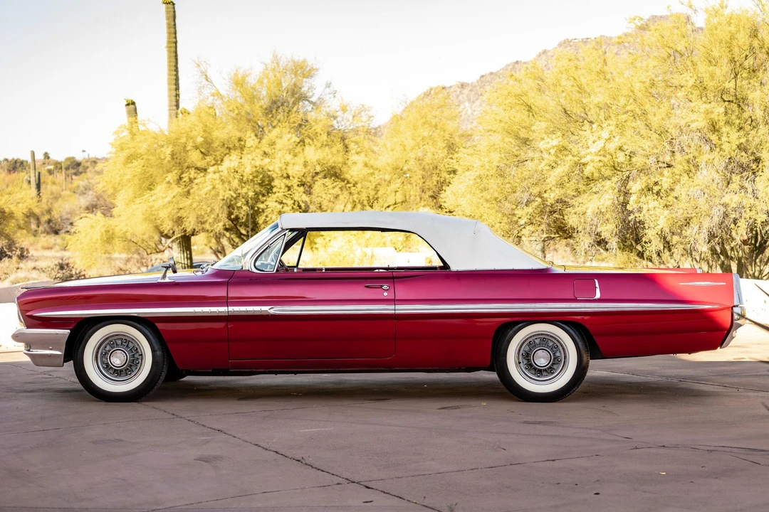 1961 Pontiac Bonneville 2nd Gen - Image 12 of 31