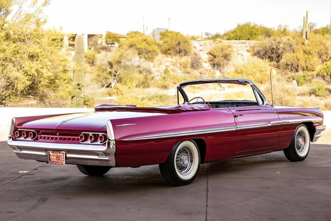 1961 Pontiac Bonneville 2nd Gen - Image 5 of 31