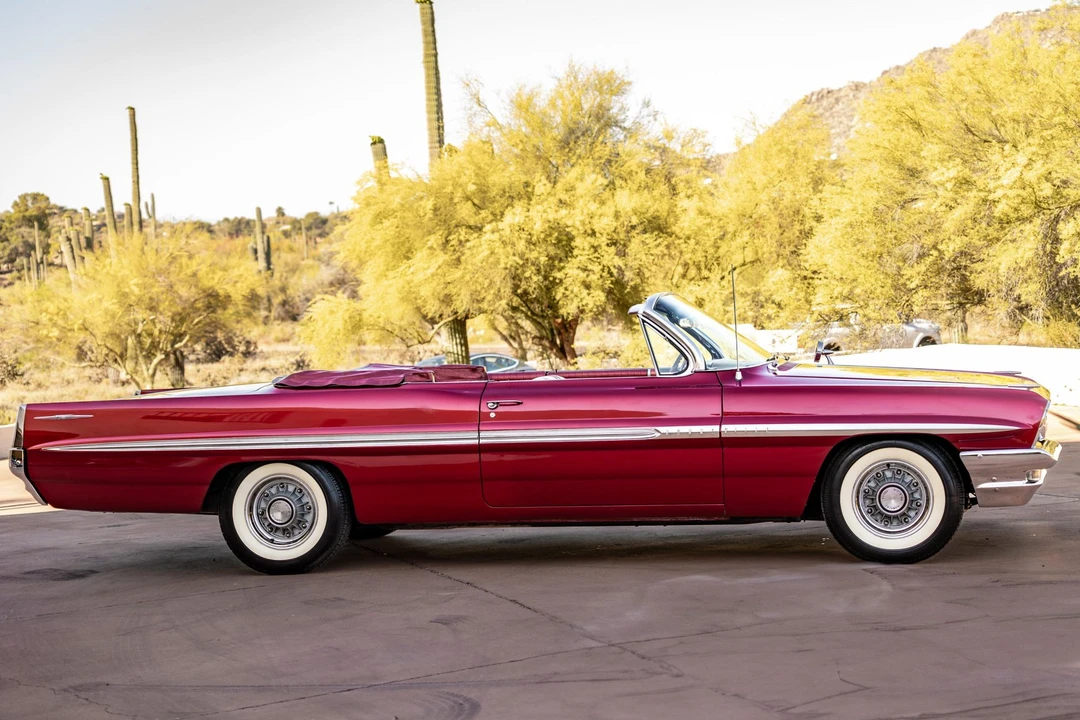 1961 Pontiac Bonneville 2nd Gen - Image 4 of 31
