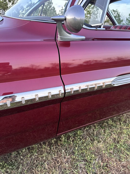 1961 Pontiac Bonneville 2nd Gen - Image 29 of 31