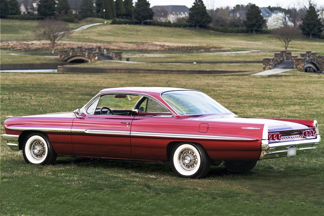 1961 Pontiac Bonneville 2nd Gen - Image 5 of 31