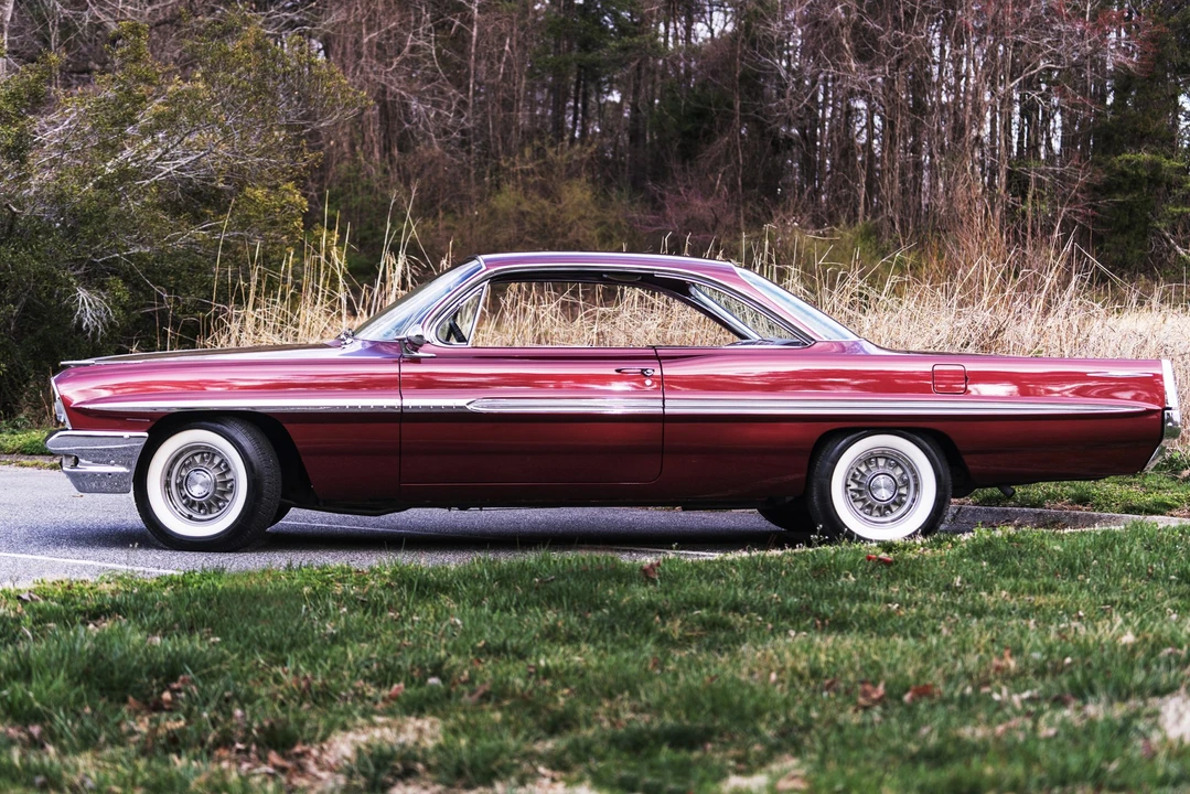 1961 Pontiac Bonneville 2nd Gen - Image 4 of 31