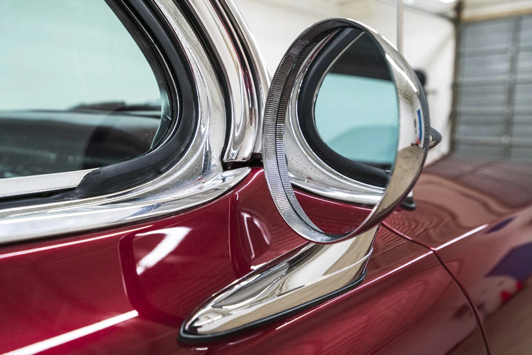 1961 Pontiac Bonneville 2nd Gen - Image 24 of 31