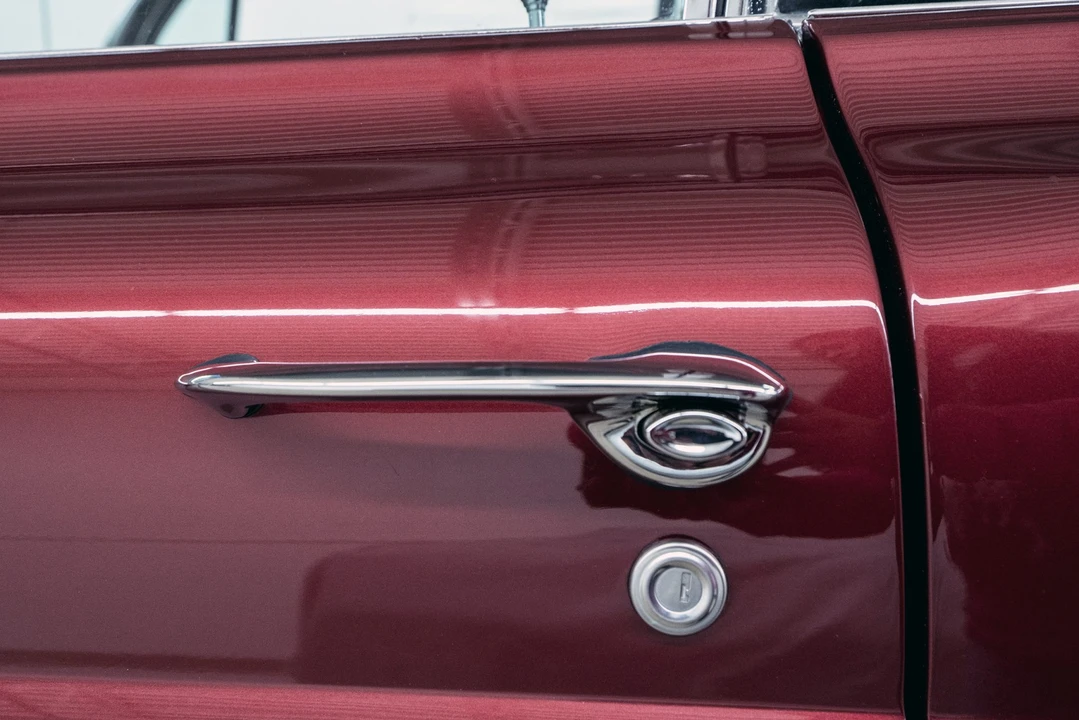 1961 Pontiac Bonneville 2nd Gen - Image 29 of 31