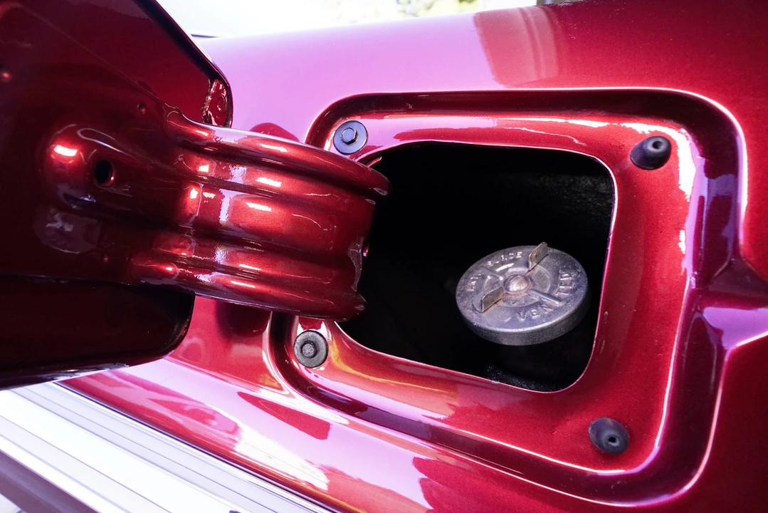 1961 Pontiac Bonneville 2nd Gen - Image 31 of 31