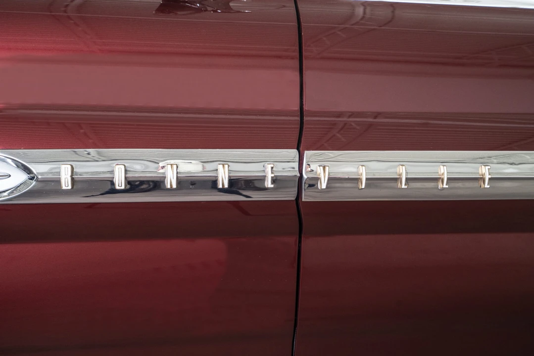 1961 Pontiac Bonneville 2nd Gen - Image 25 of 31