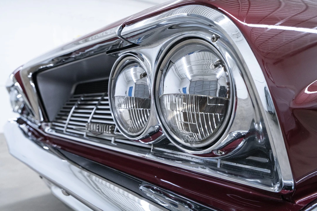 1961 Pontiac Bonneville 2nd Gen - Image 16 of 31