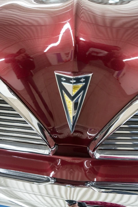 1961 Pontiac Bonneville 2nd Gen - Image 15 of 31