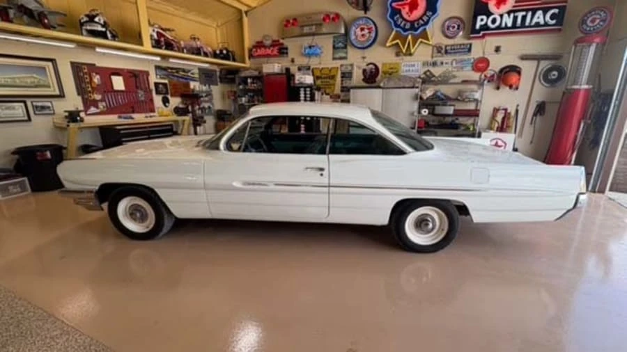 1961 Pontiac Catalina 3rd Gen - Image 10 of 14