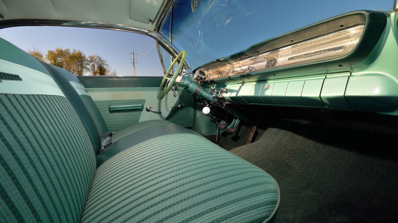 1961 Pontiac Catalina 3rd Gen - Image 5 of 31