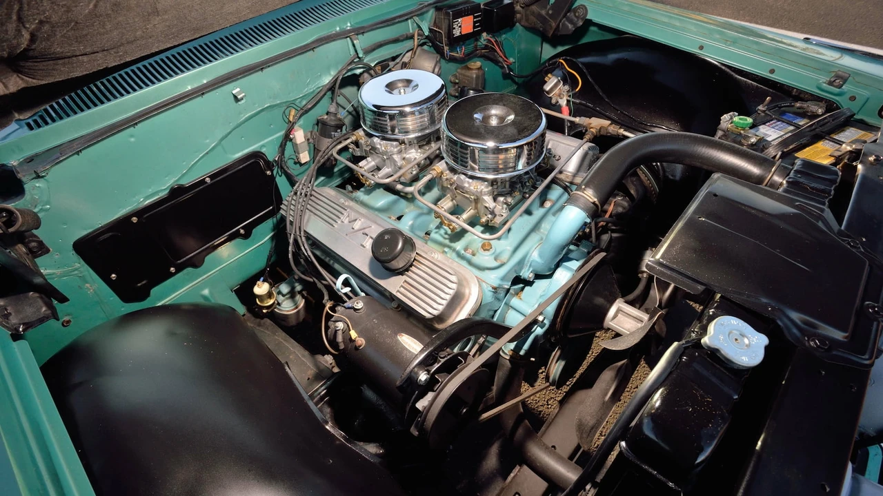 1961 Pontiac Catalina 3rd Gen - Image 7 of 31