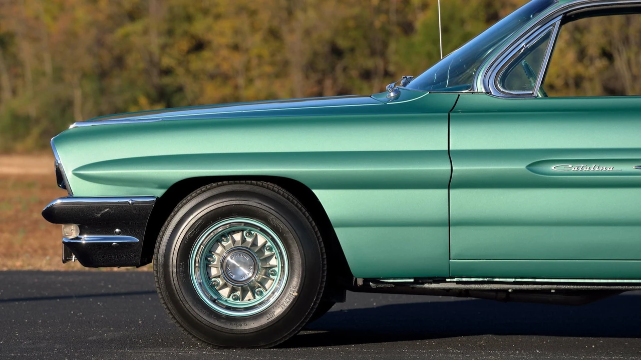 1961 Pontiac Catalina 3rd Gen - Image 19 of 31