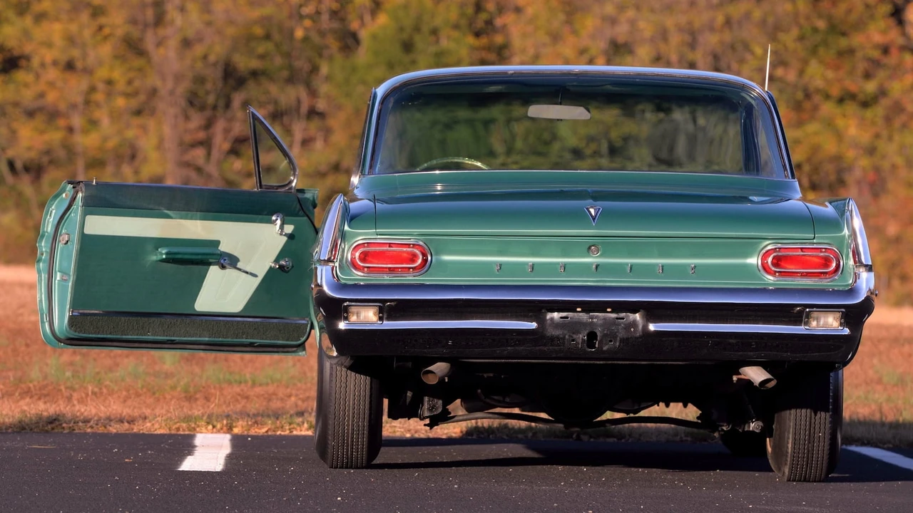 1961 Pontiac Catalina 3rd Gen - Image 20 of 31