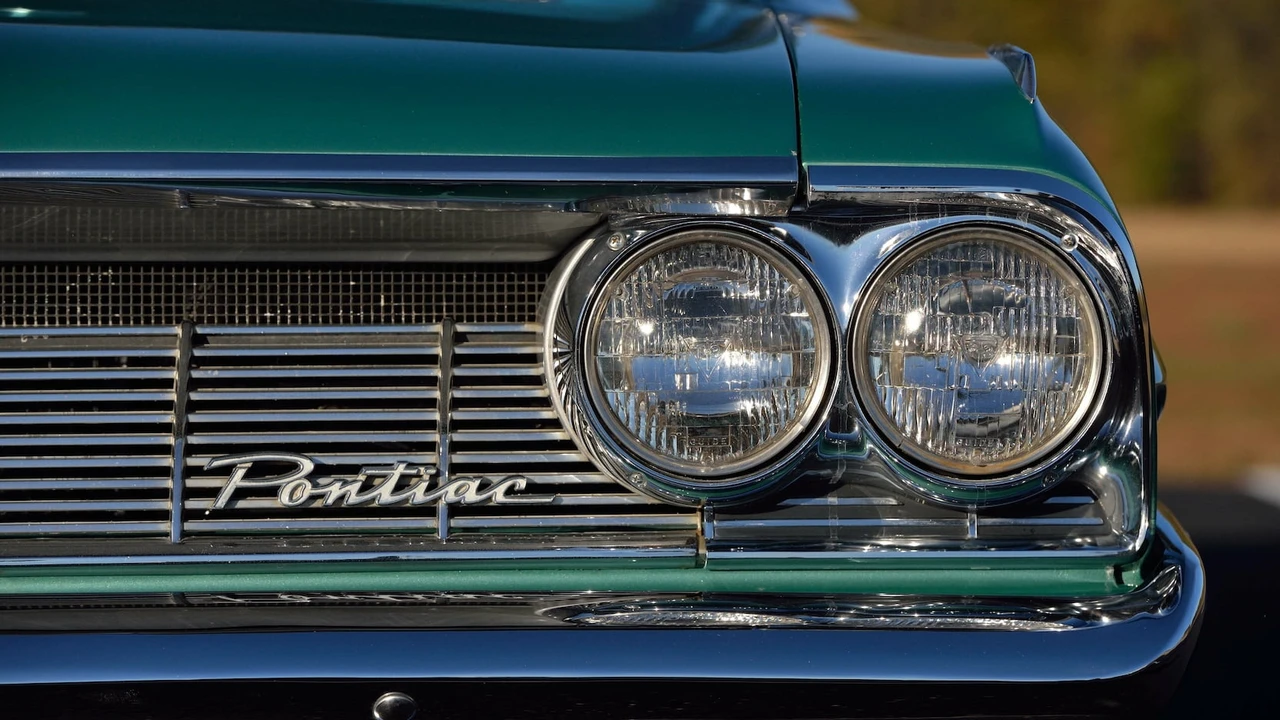 1961 Pontiac Catalina 3rd Gen - Image 23 of 31