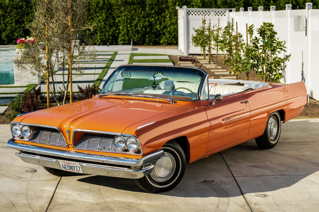 1961 Pontiac Catalina 3rd Gen - Image 2 of 31