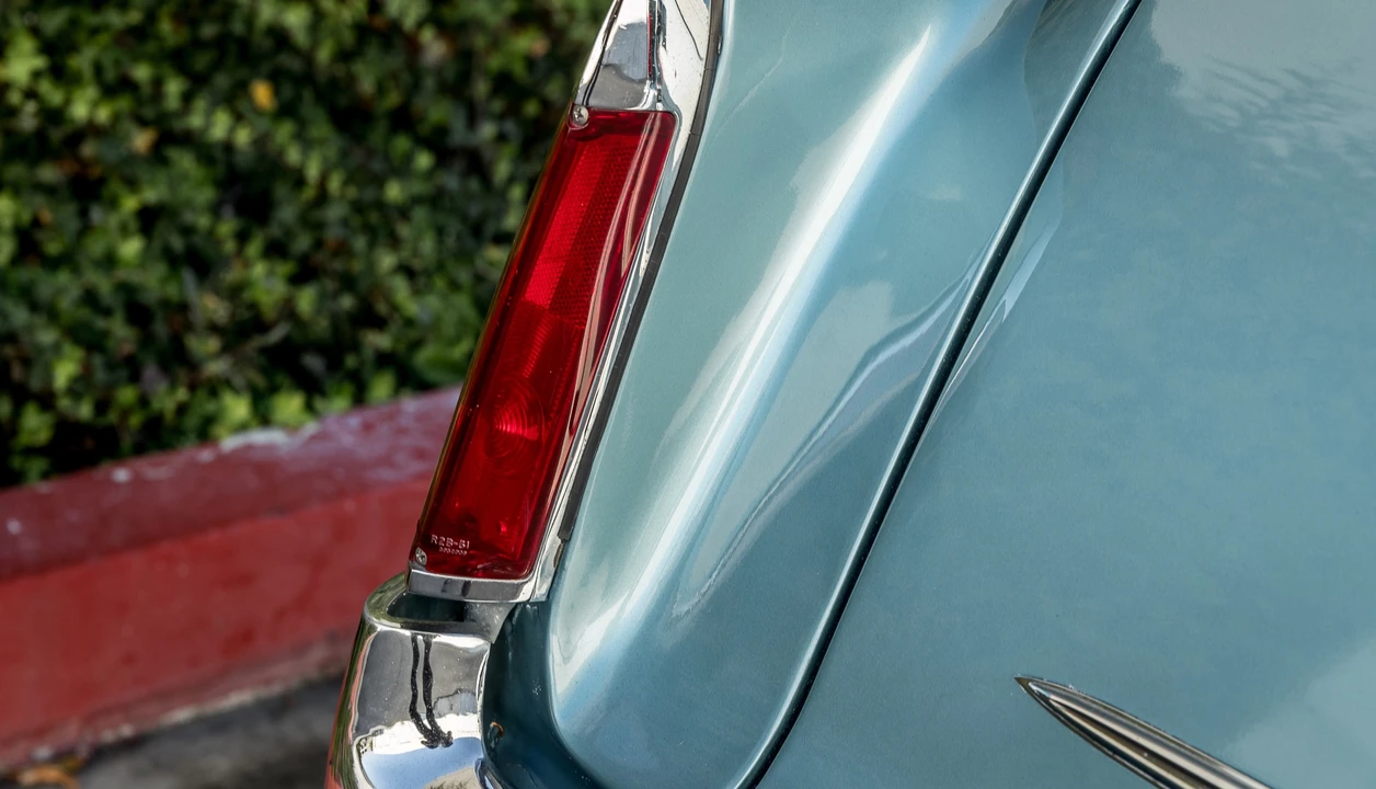 1961 Pontiac Catalina 3rd Gen - Image 25 of 31