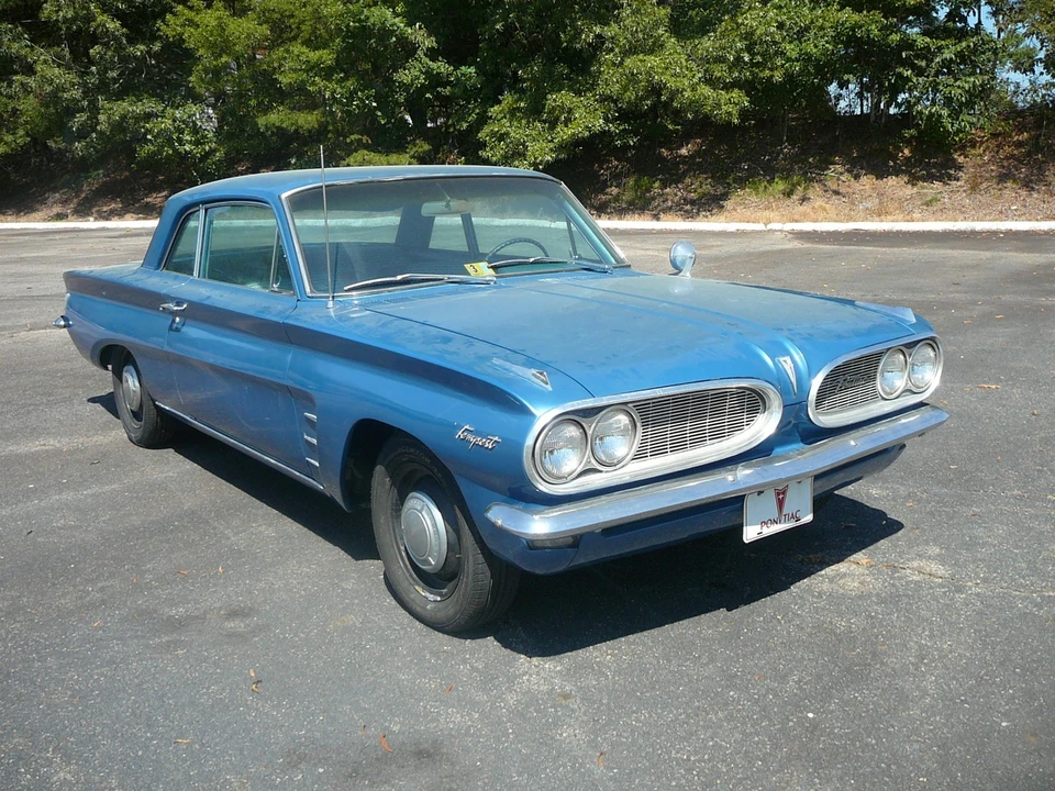 1961 Pontiac Tempest - Image 3 of 21