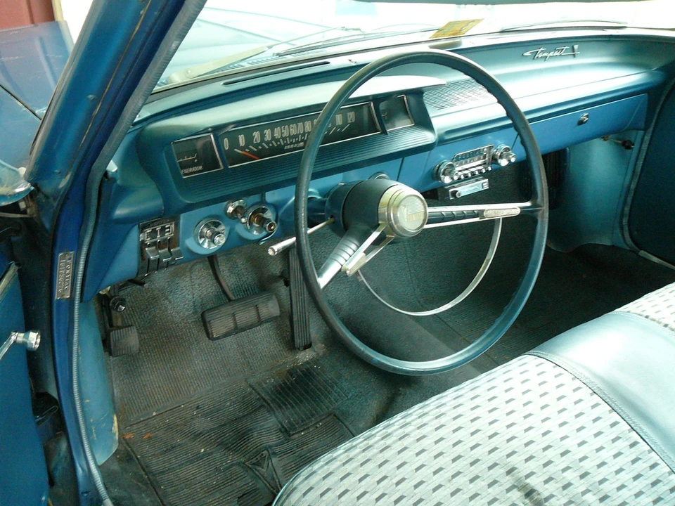 1961 Pontiac Tempest - Image 11 of 21