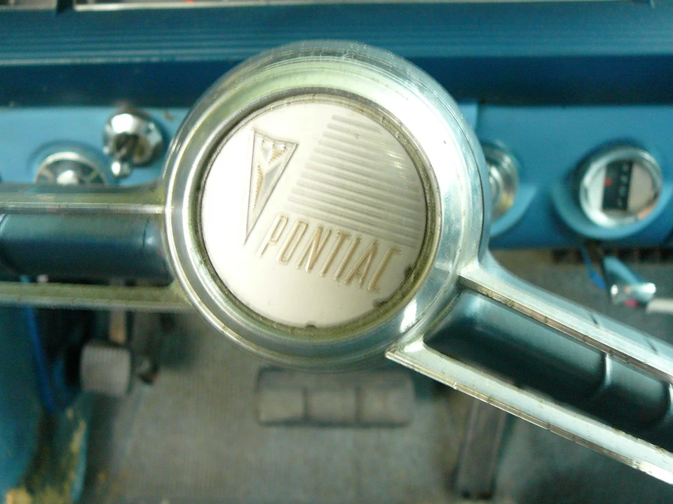 1961 Pontiac Tempest - Image 15 of 21
