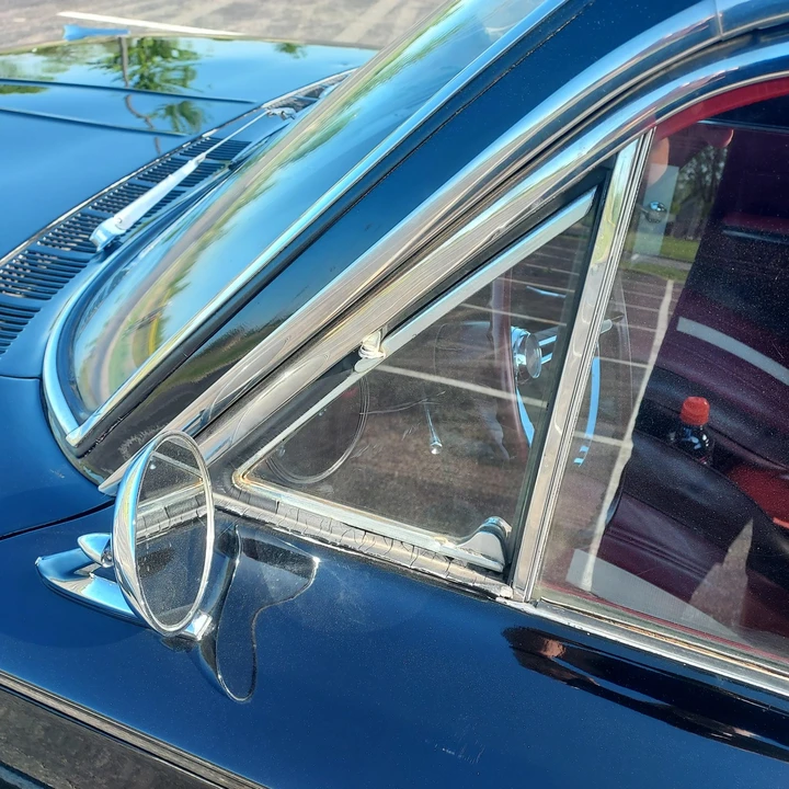 1961 Pontiac Tempest - Image 23 of 31