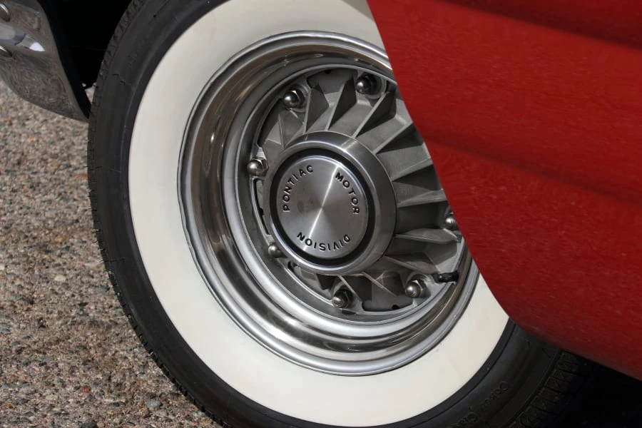 1961 Pontiac Catalina 3rd Gen - Image 24 of 31