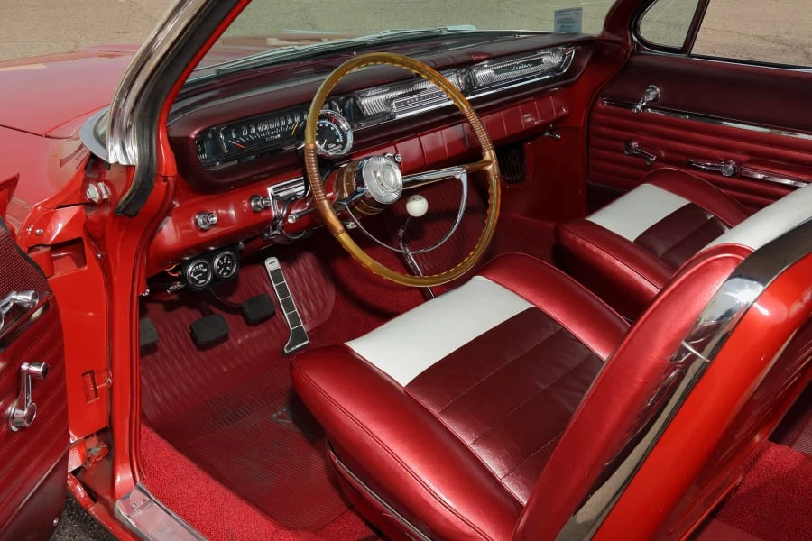 1961 Pontiac Catalina 3rd Gen - Image 27 of 31
