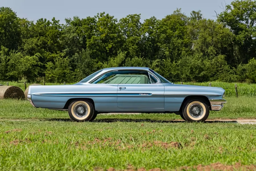 1961 Pontiac - Image 20 of 31