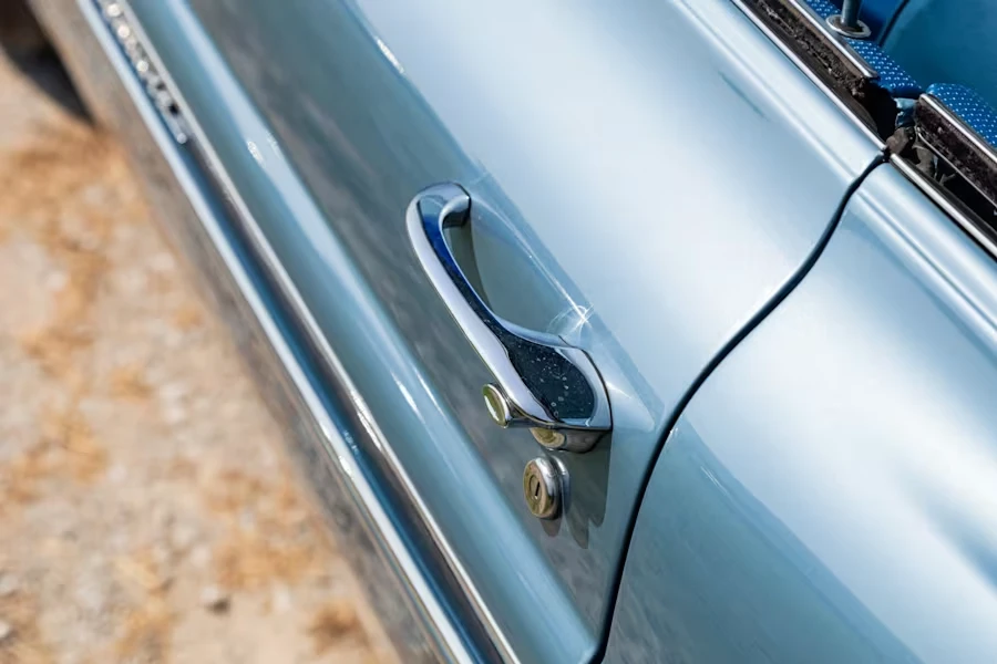 1961 Pontiac - Image 8 of 31