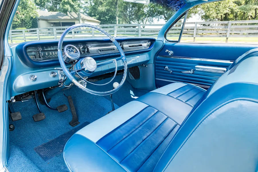 1961 Pontiac - Image 25 of 31
