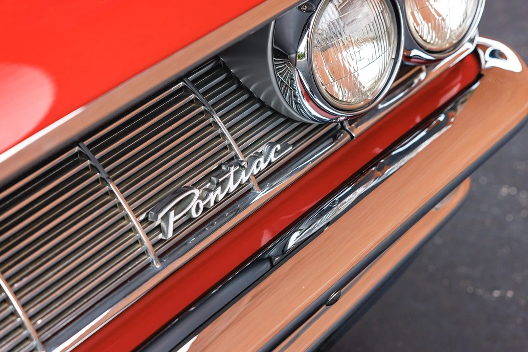 1961 Pontiac - Image 23 of 31