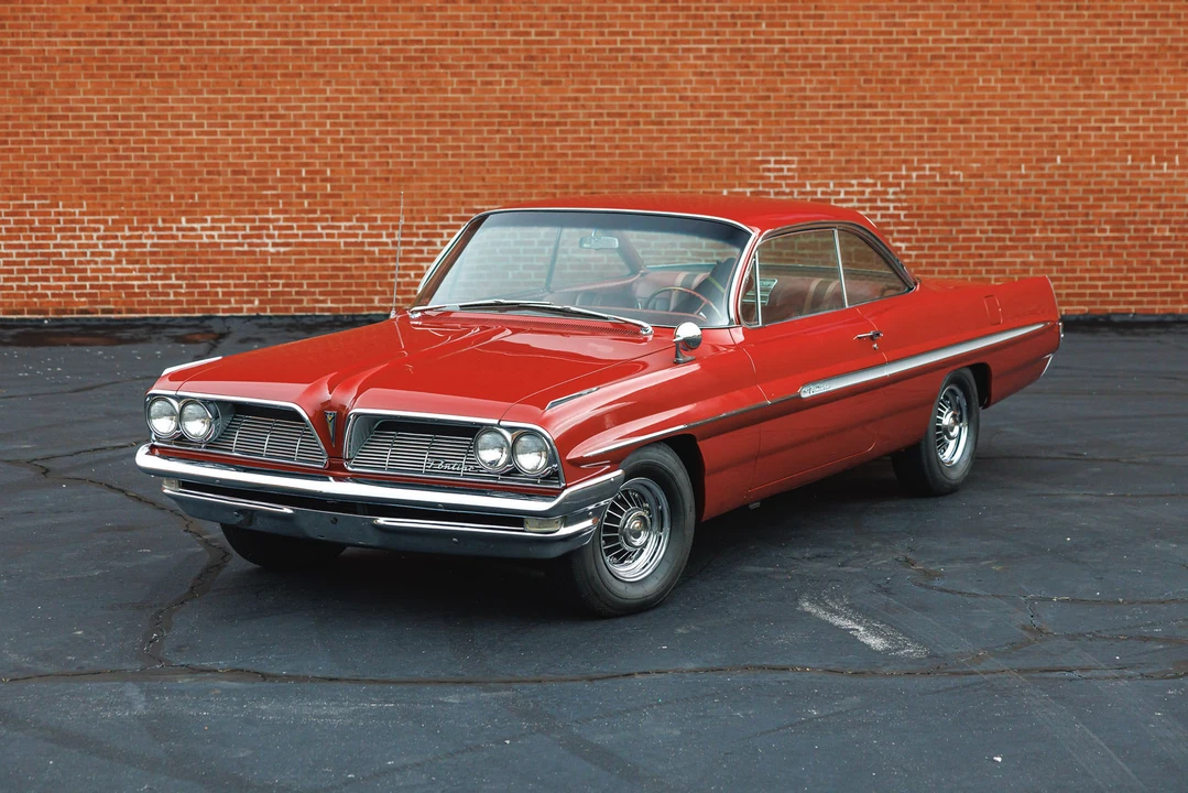 1961 Pontiac - Image 4 of 31