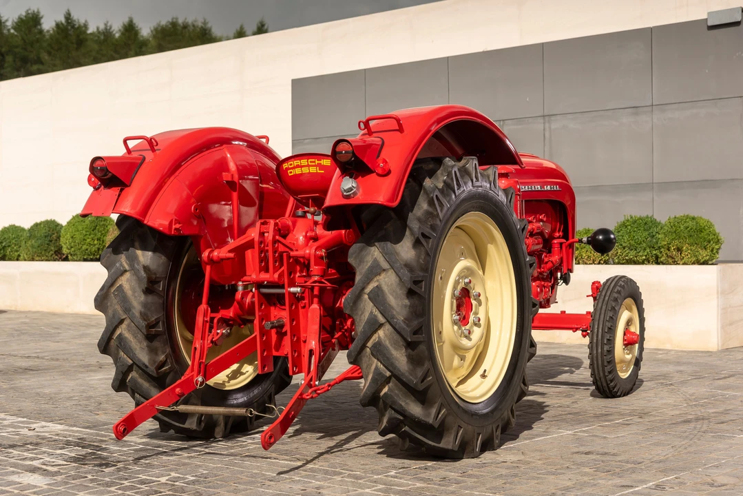 1961 Porsche Tractors - Image 5 of 31