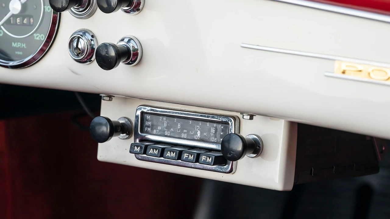 1961 Porsche 356 B - Image 7 of 31