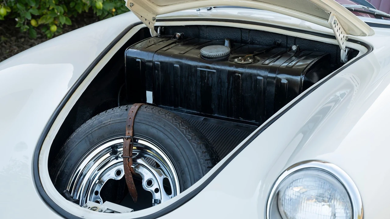 1961 Porsche 356 B - Image 10 of 31