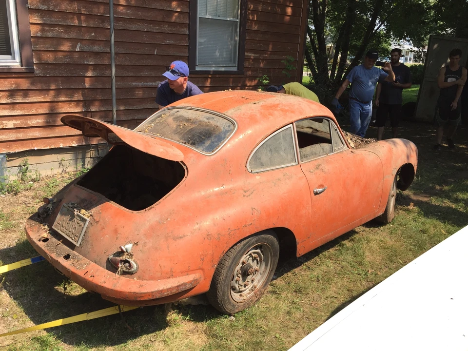 1961 Porsche 356 B - Image 4 of 31