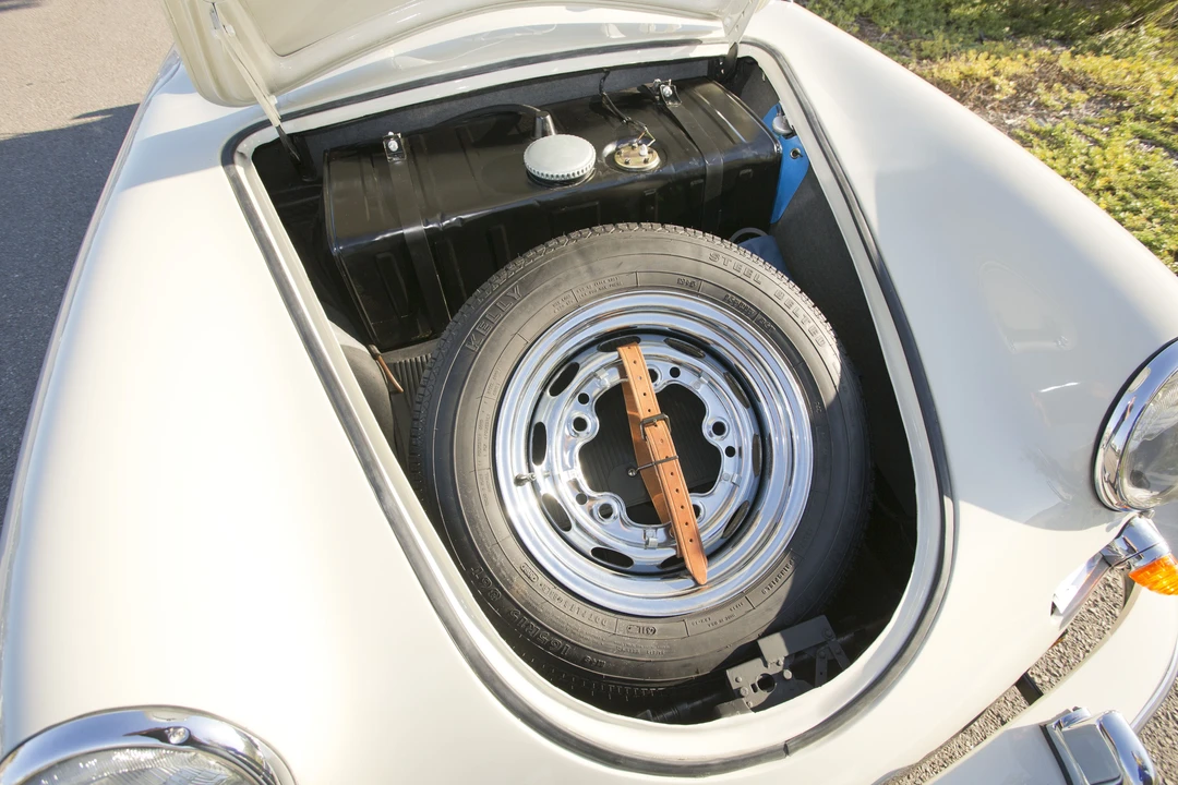 1961 Porsche 356 B - Image 9 of 31