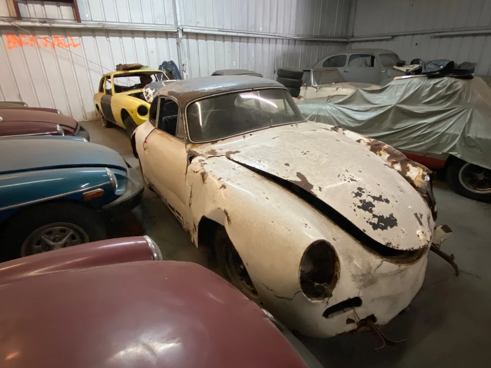 1961 Porsche 356 B - Image 6 of 31