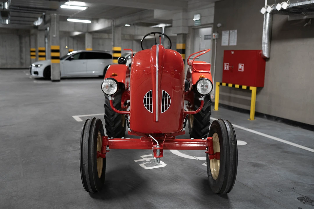 1961 Porsche Tractors - Image 2 of 31