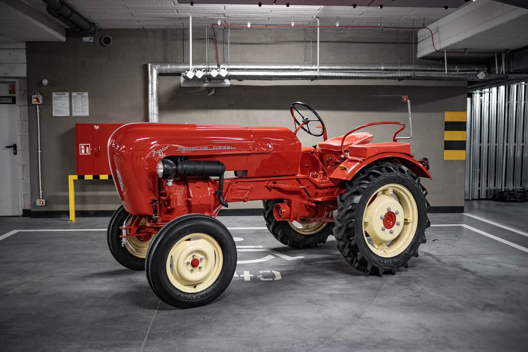 1961 Porsche Tractors - Image 6 of 31