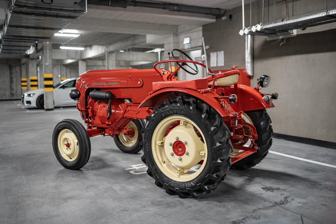 1961 Porsche Tractors - Image 5 of 31