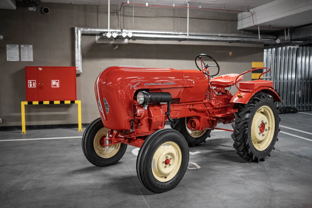 1961 Porsche Tractors - Image 8 of 31