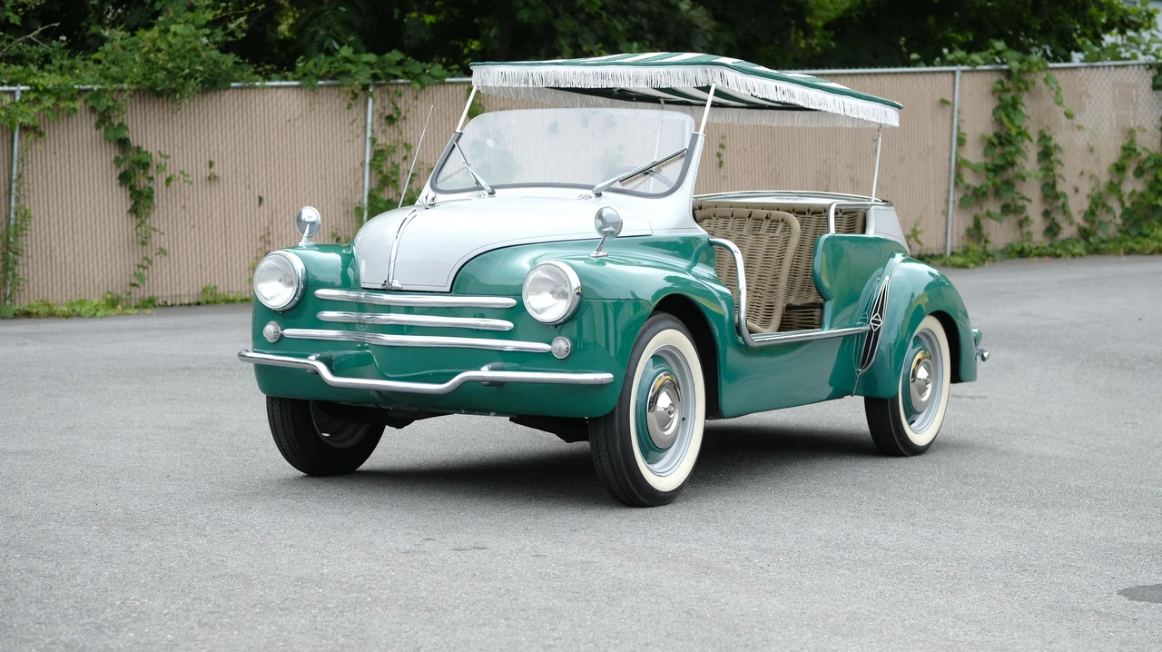 1961 Renault 4CV Convertible - Image 9 of 18