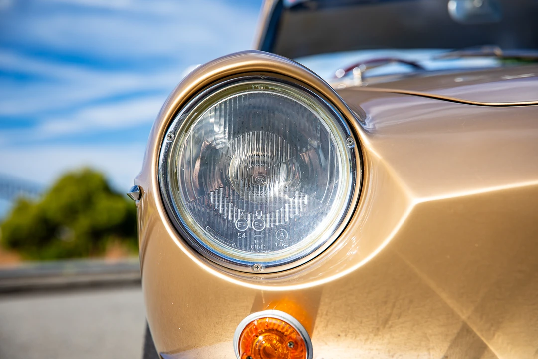 1961 Renault Caravelle - Image 31 of 31
