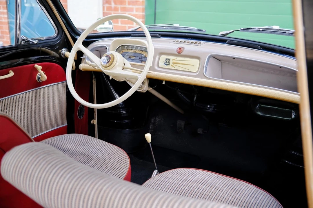 1961 Renault Dauphine - Image 4 of 30