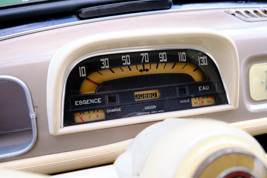 1961 Renault Dauphine - Image 6 of 30