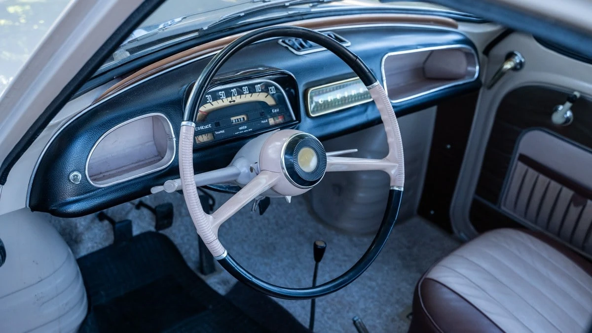 1961 Renault Dauphine - Image 5 of 30