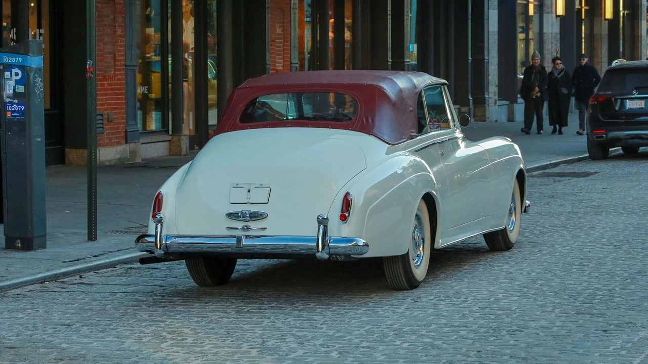 1961 Rolls-Royce Silver Cloud II - Image 2 of 31