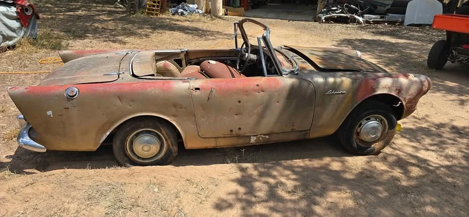 1961 Sunbeam Alpine Series II - Image 4 of 20