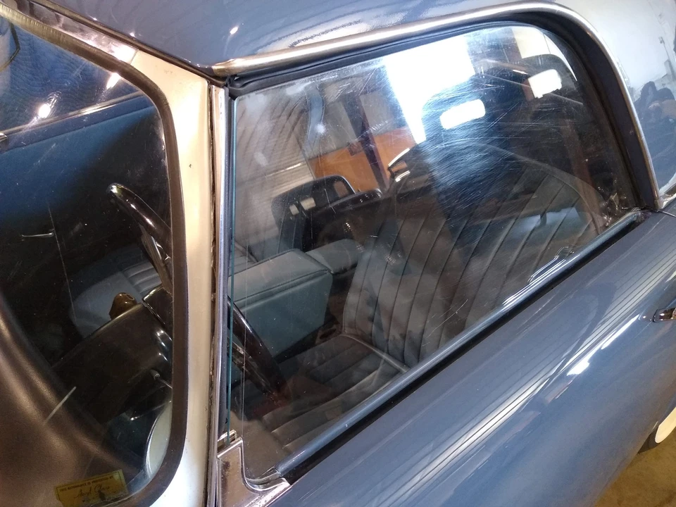 1961 Sunbeam Alpine Series II - Image 18 of 31